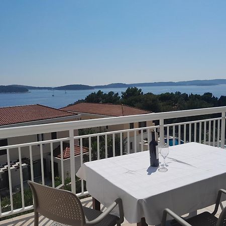 Feelhvar Along Bluelagoon Beach Хвар Стая снимка