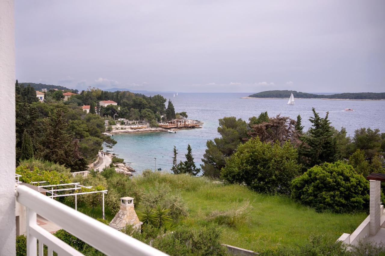 Feelhvar Along Bluelagoon Beach Хвар Екстериор снимка