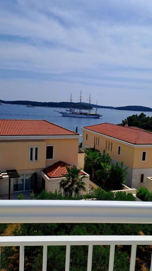 Feelhvar Along Bluelagoon Beach Хвар Екстериор снимка