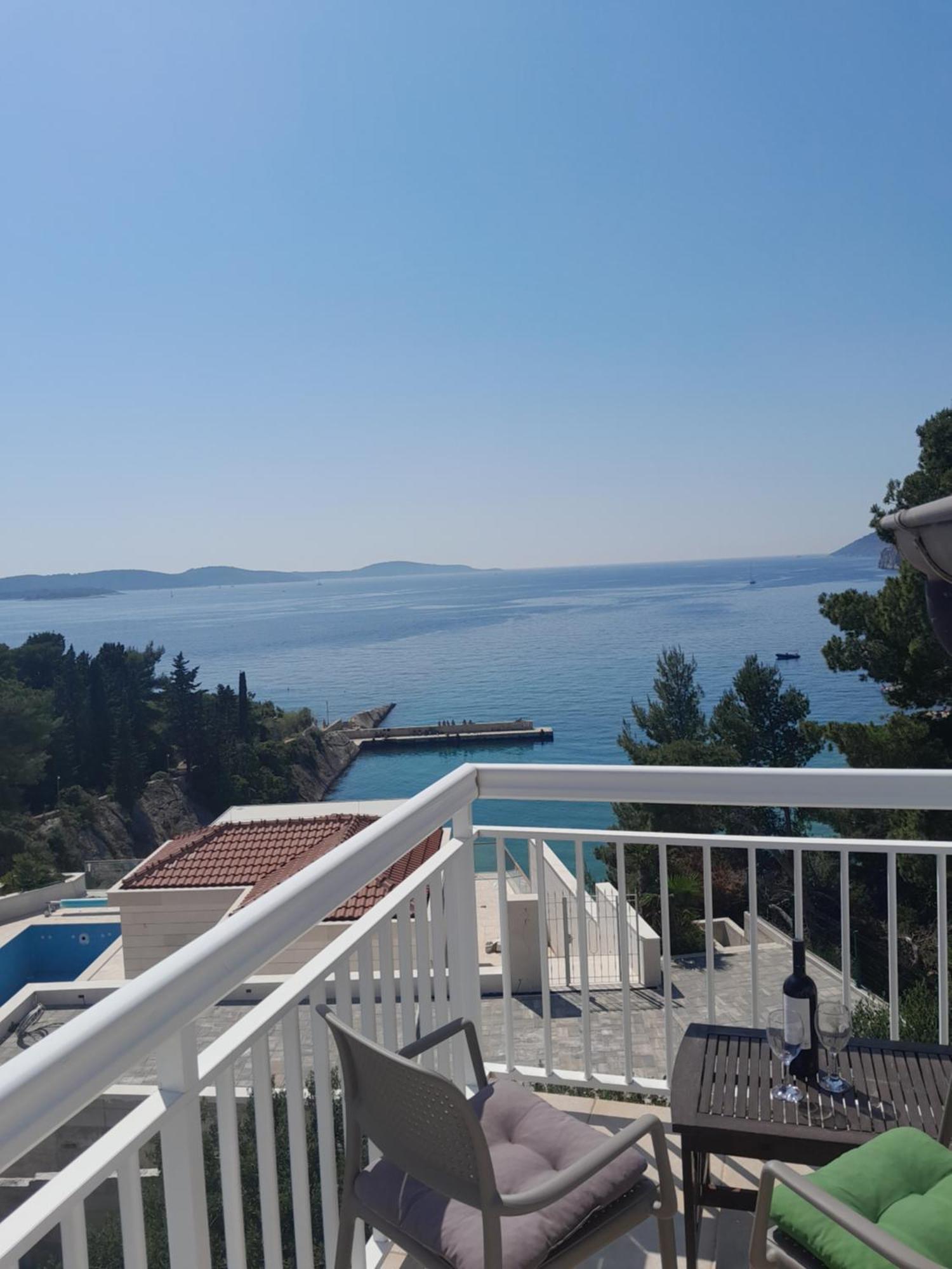 Feelhvar Along Bluelagoon Beach Хвар Стая снимка