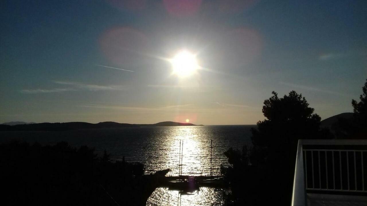 Feelhvar Along Bluelagoon Beach Хвар Екстериор снимка